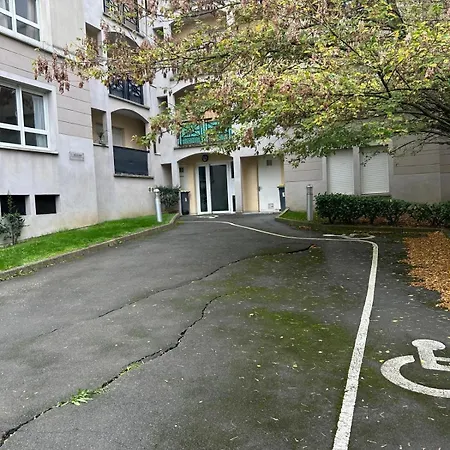Maison Du Printemps Lägenhet *